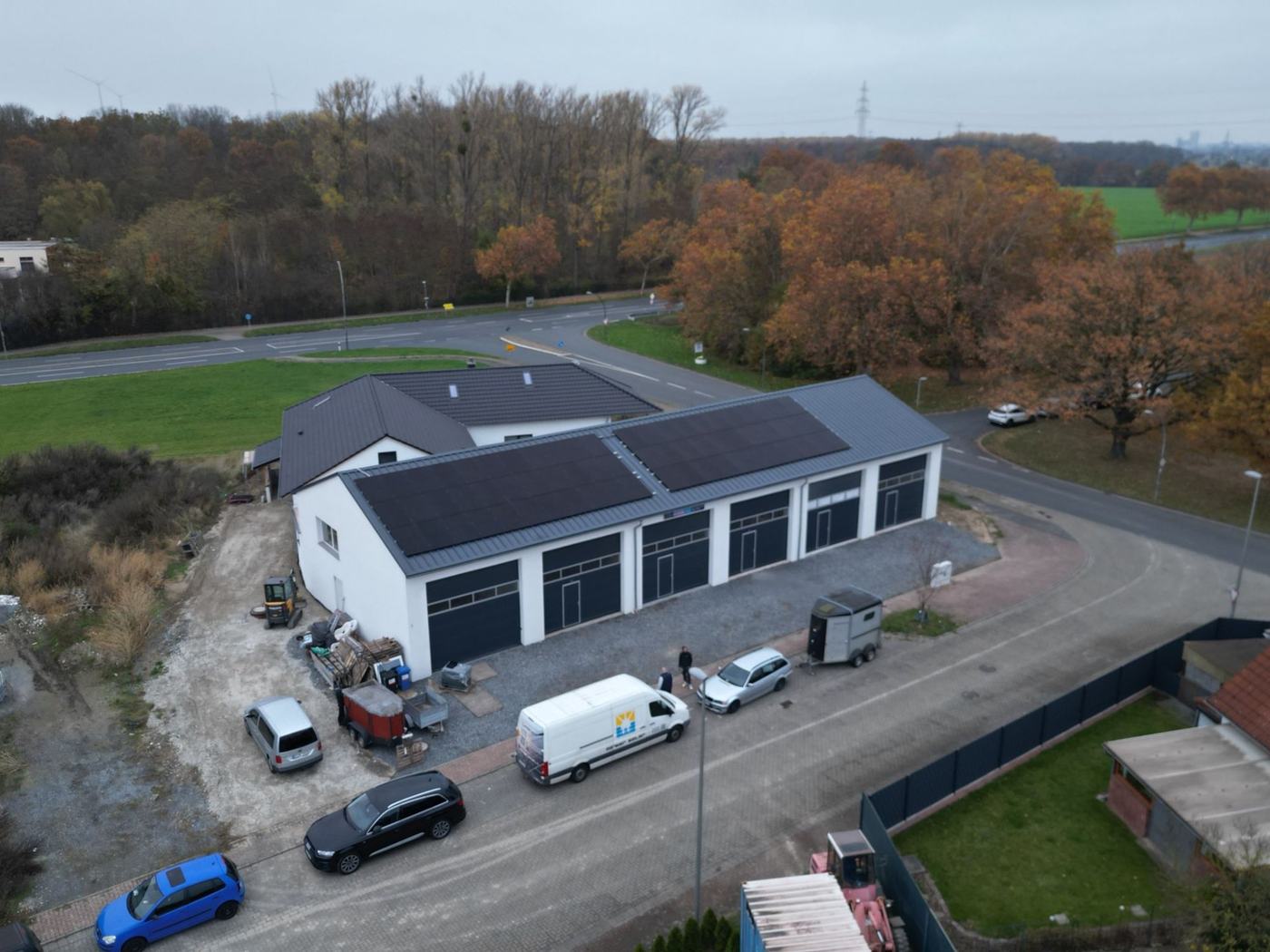 Photovoltaikanlage auf einer Gewerbehalle in Wolfenbüttel